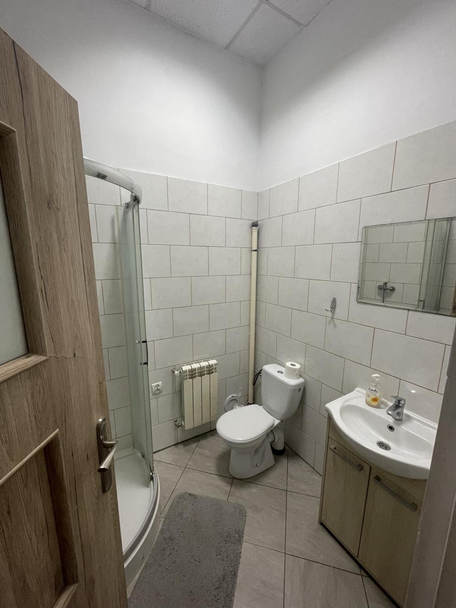 Noclegi Pracownicze Lazur Ciechanów Exteriör bild